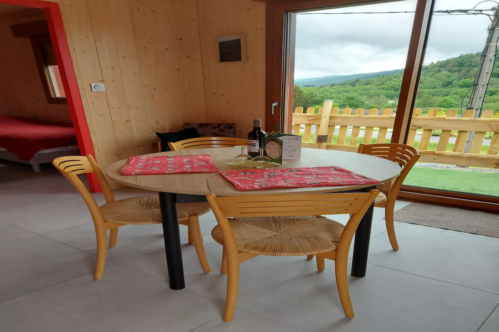 La Coccinelle et Salamandre-Dining room