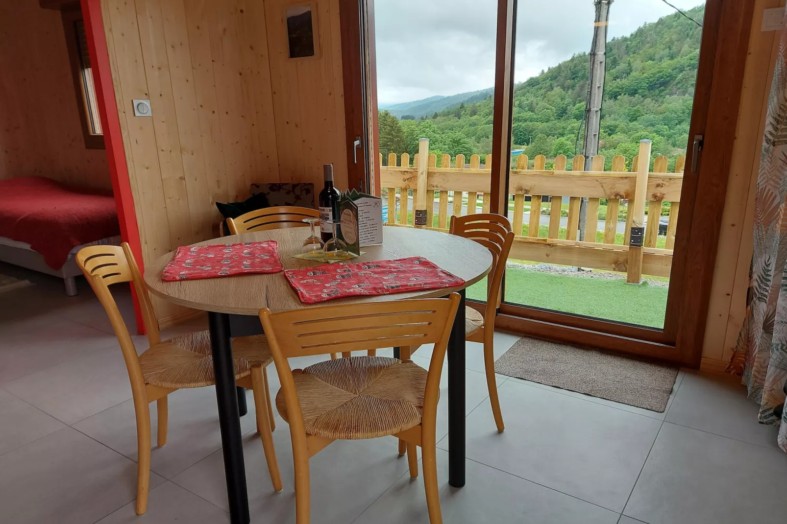La Coccinelle et Salamandre-Dining room