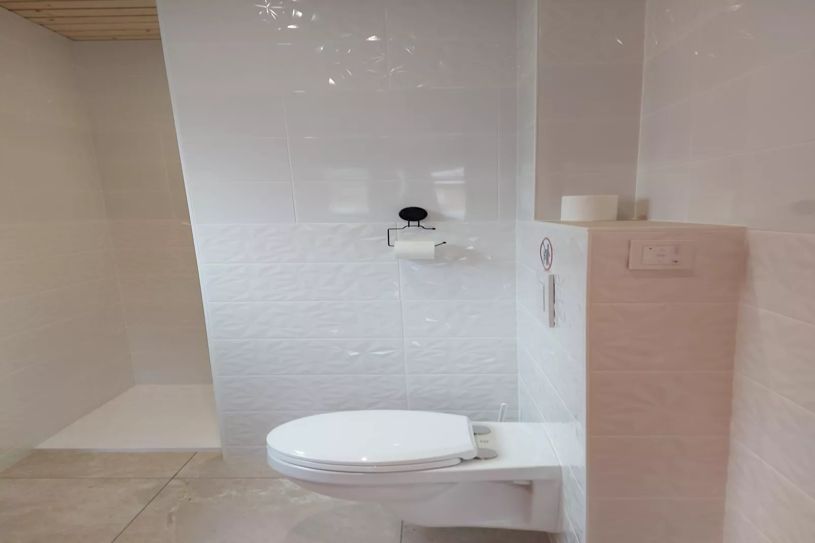 La Coccinelle et Salamandre-Bathroom