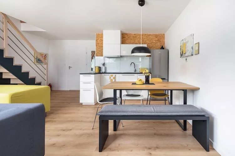 Domy wakacyjne dla 5 osób nad jeziorem Wisełka-Wohnzimmer
