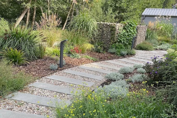 Domy wakacyjne dla 6 osób nad jeziorem Wisełka-Jardin d'été