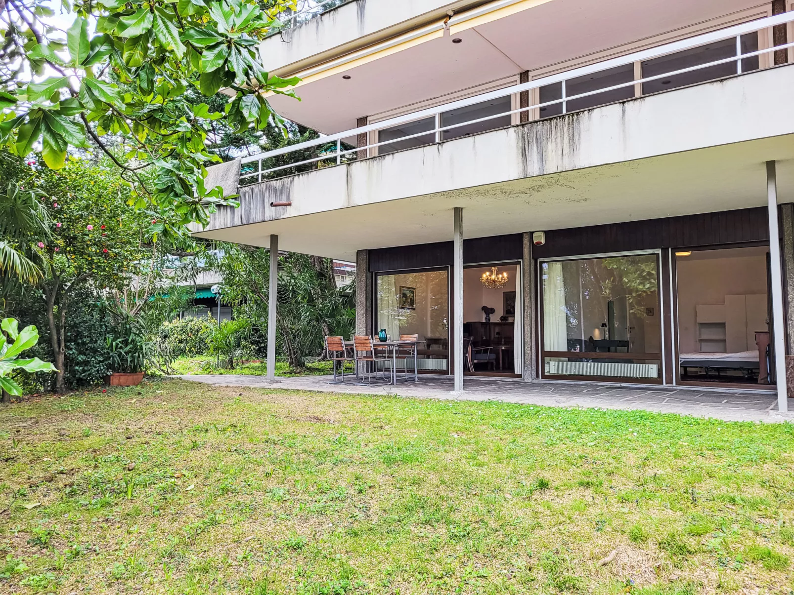 App. Castausio 26-Outside