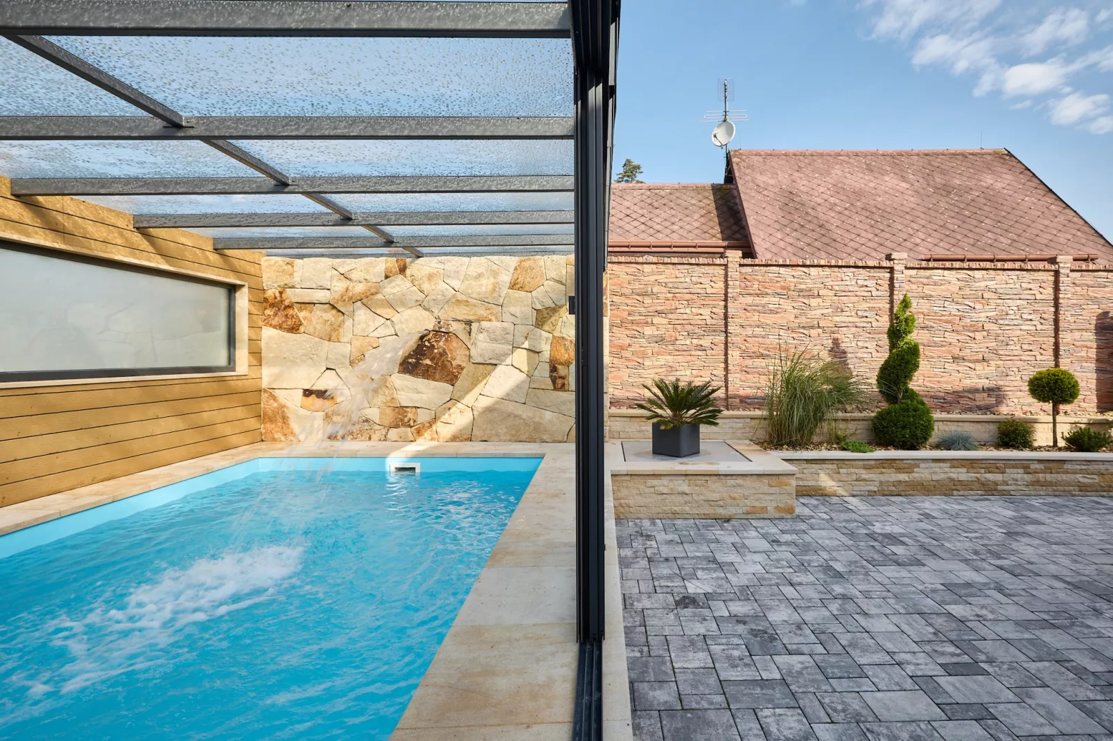 Radvanice KCG351-Pool