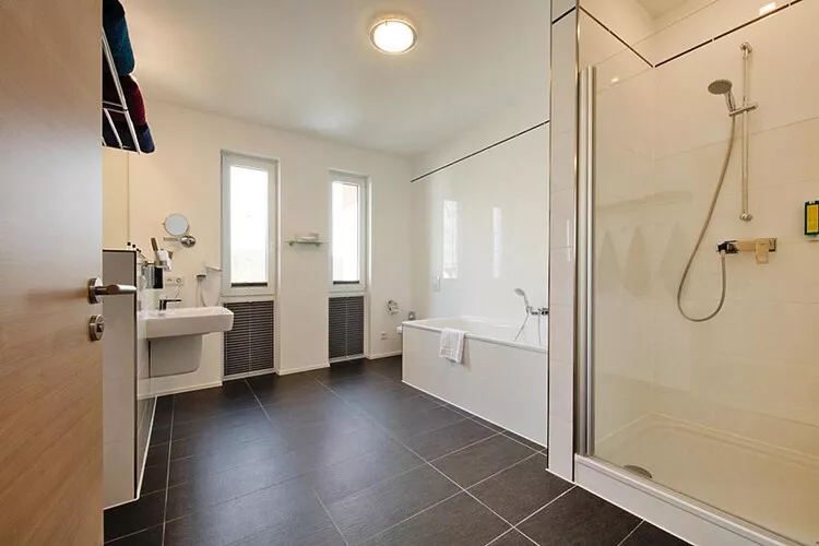 Luxus Appartement / 5 Personen-Bathroom