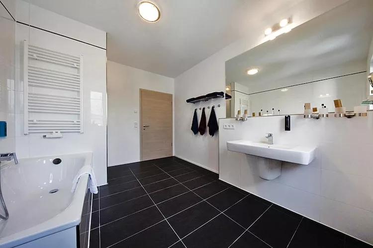 Luxus Appartement / 5 Personen-Bathroom
