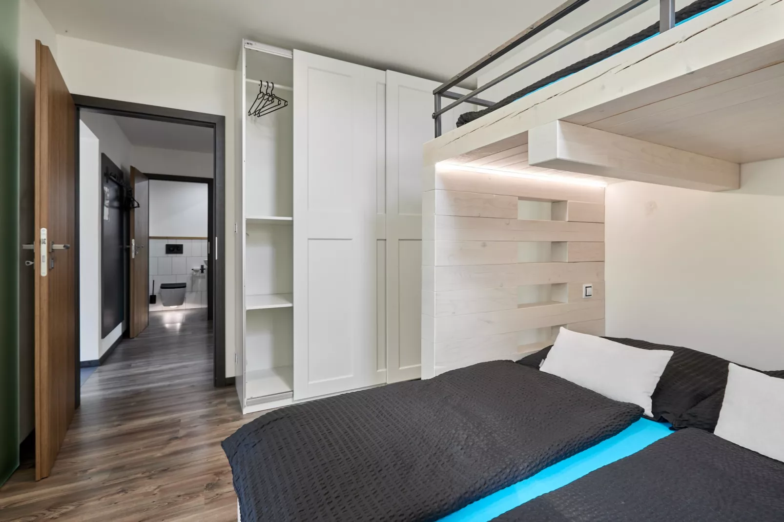 Radvanice KCG351-Bedroom