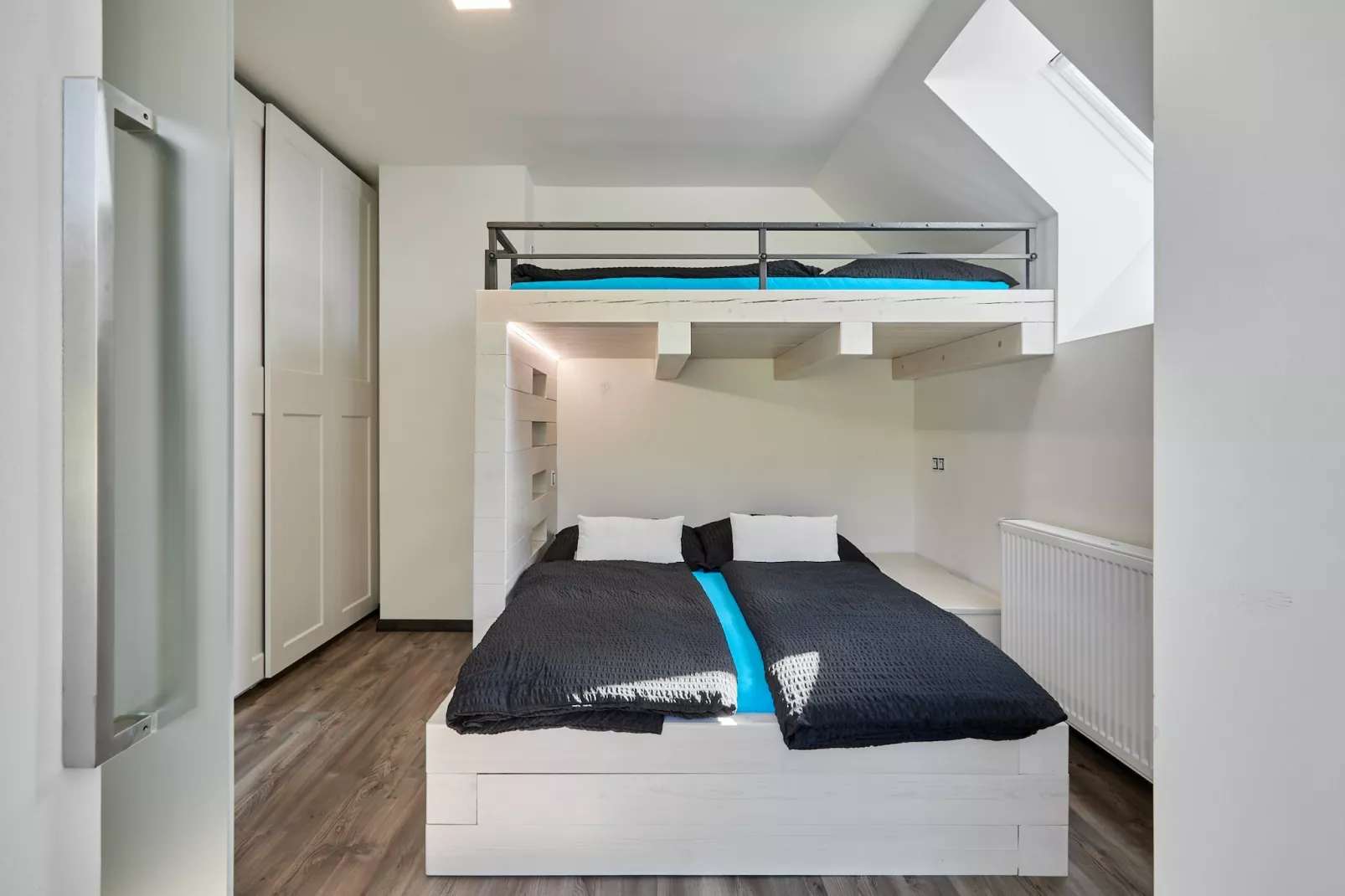 Radvanice KCG351-Bedroom