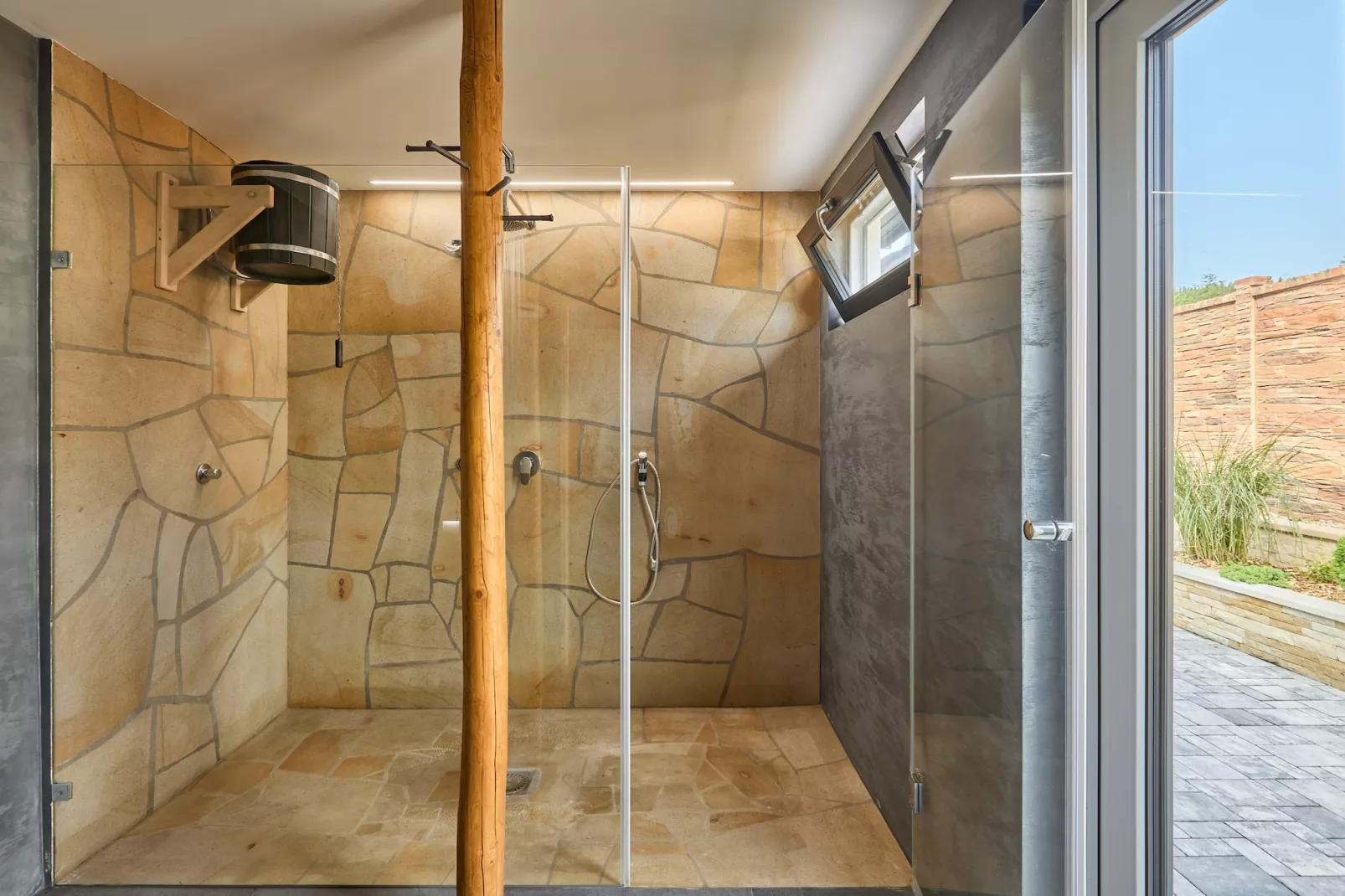 Radvanice KCG351-Bathroom