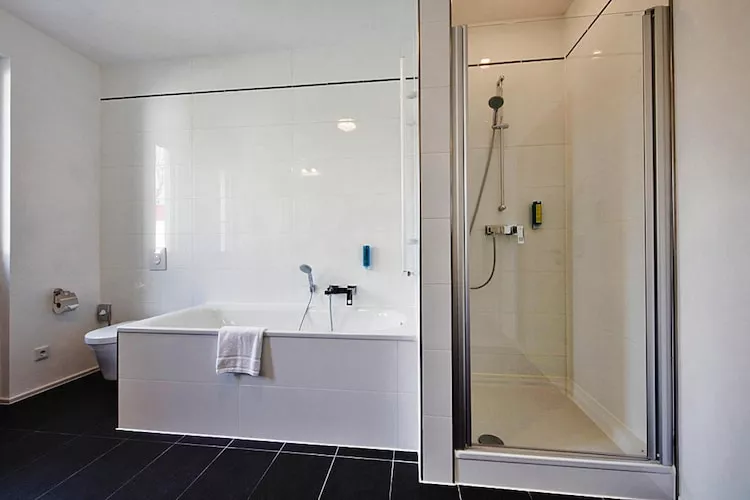 Luxus Appartement / 6 Personen-Bathroom