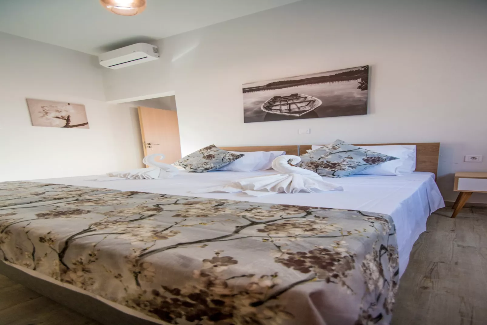 Mare Civitas Duo-Bedroom
