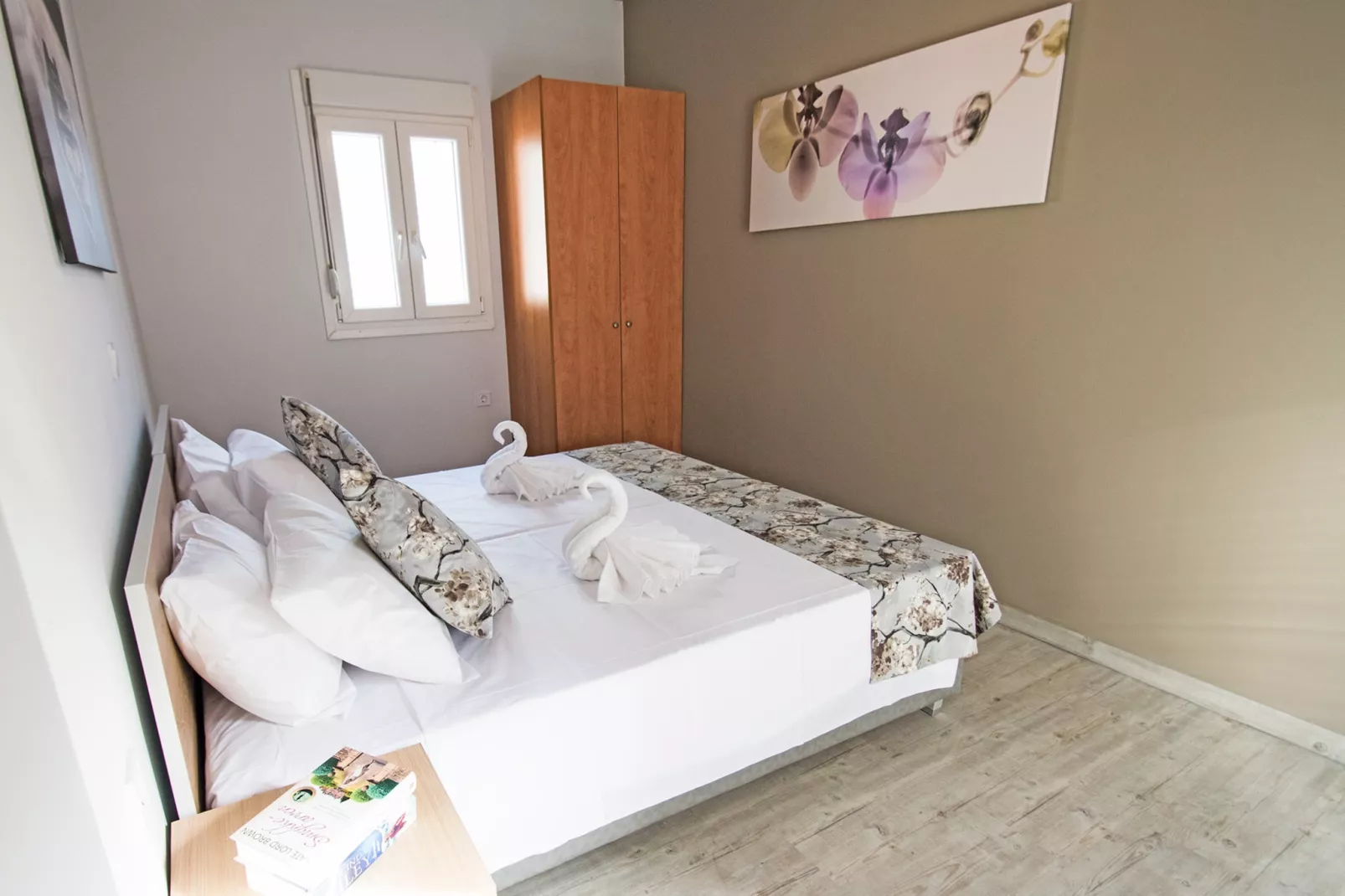 Mare Civitas Duo-Bedroom