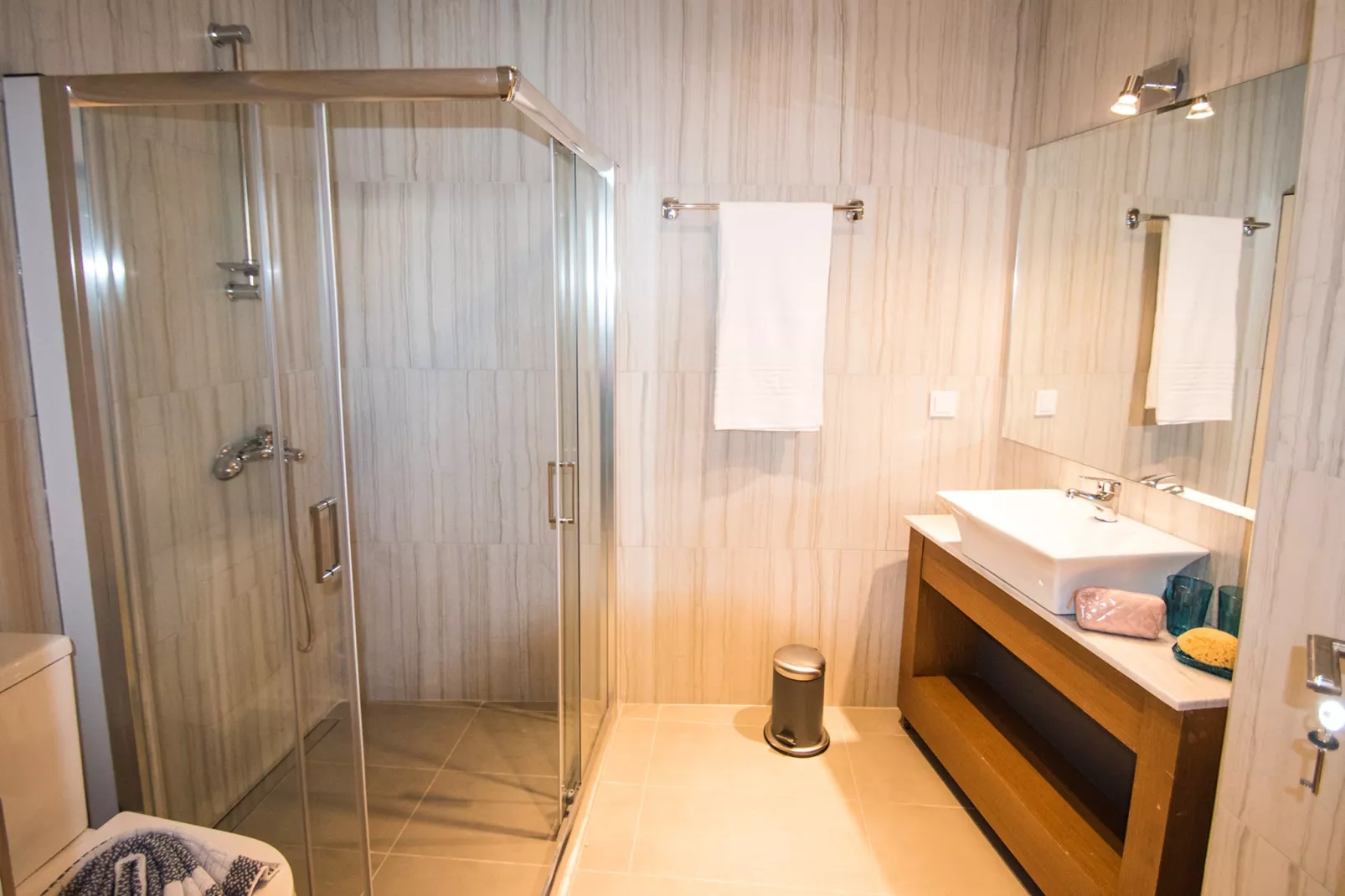 Mare Civitas Duo-Bathroom
