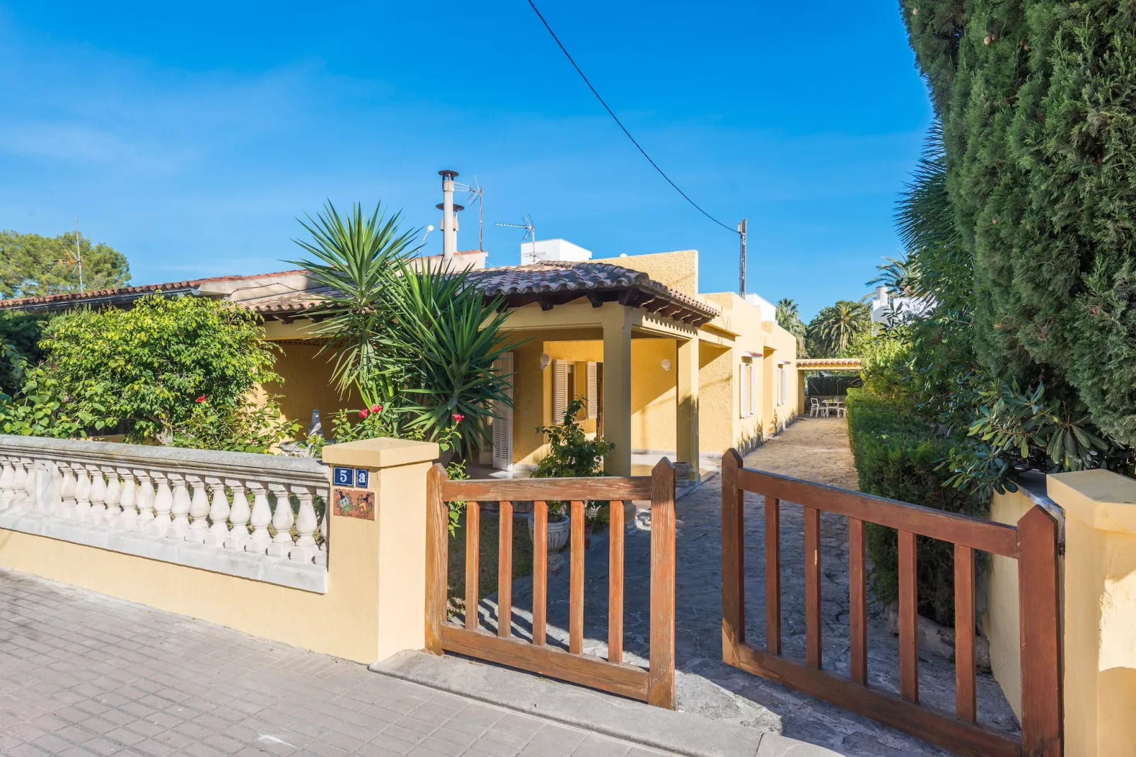 Villa Campins-Exterior summer
