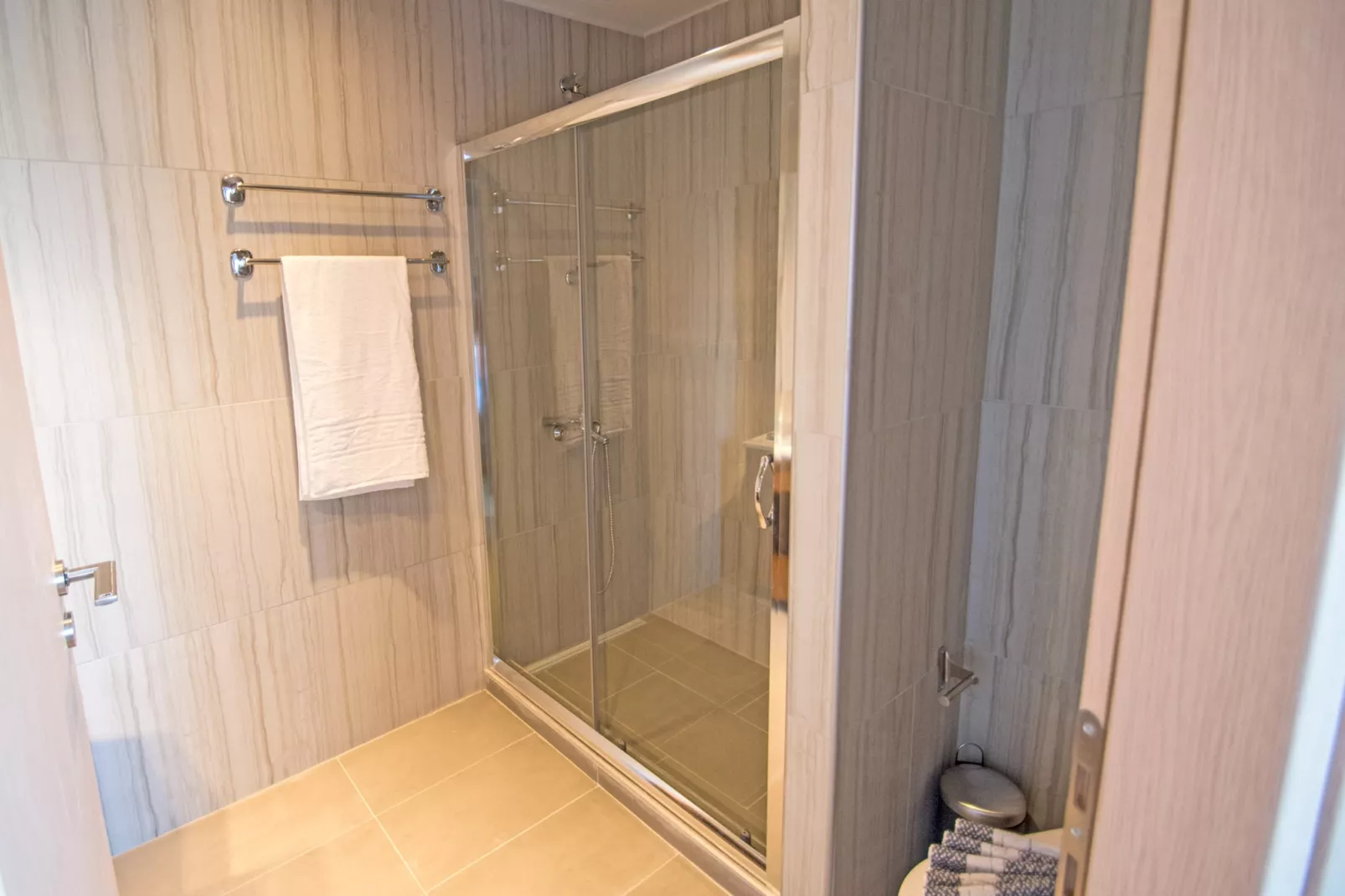 Mare Civitas Tribus-Bathroom