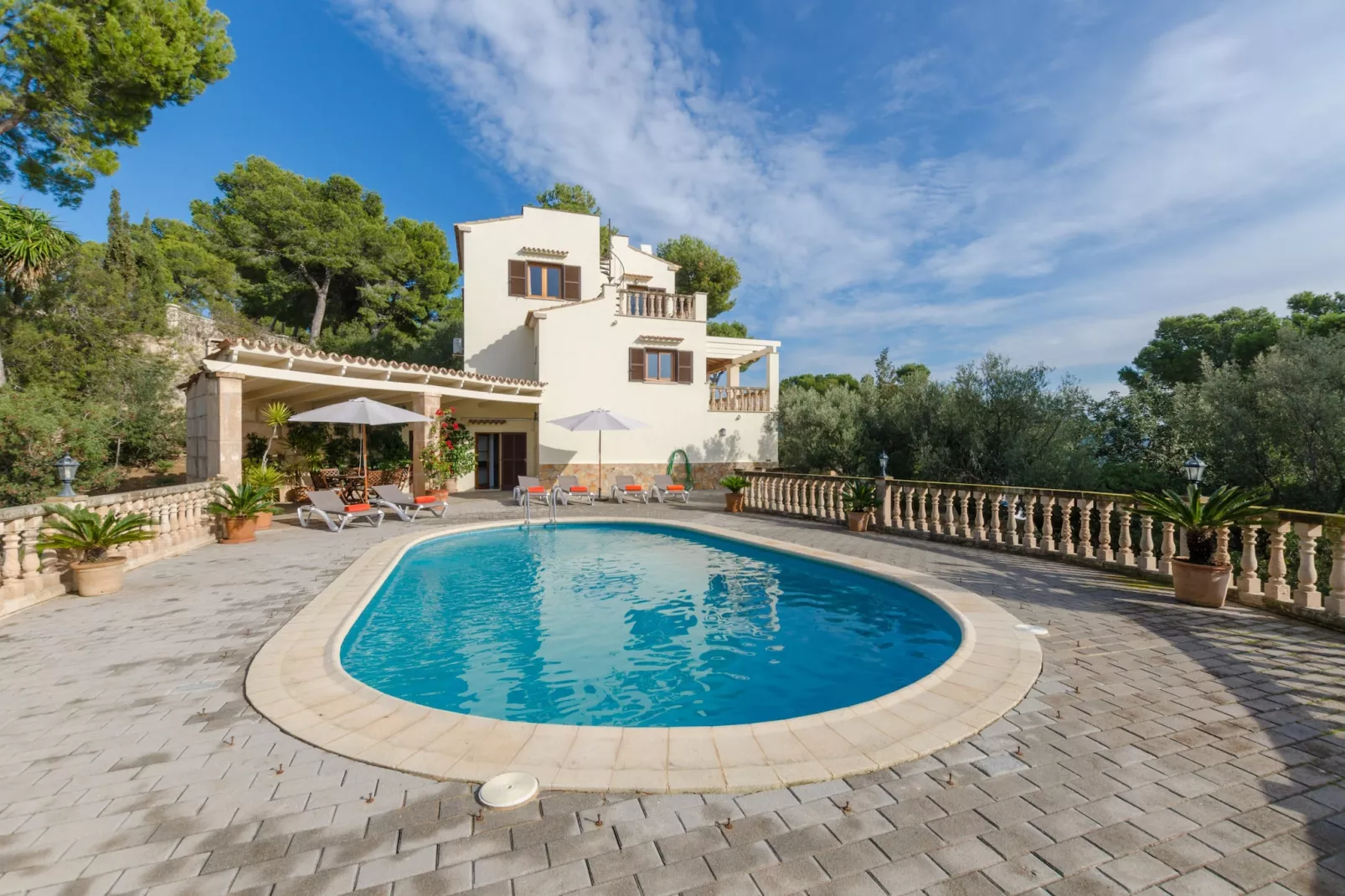 YourHouse Binifat-Pool