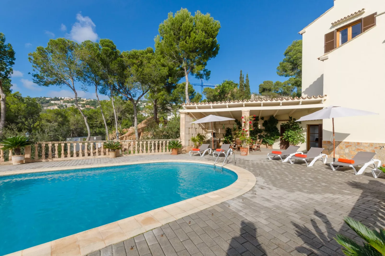 YourHouse Binifat-Pool
