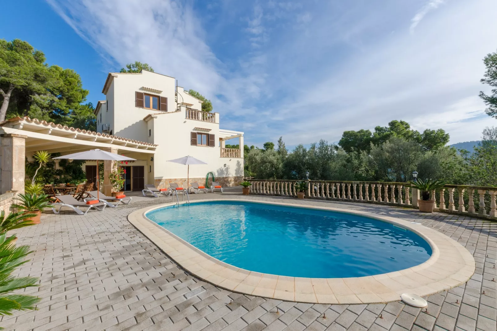 YourHouse Binifat-Pool