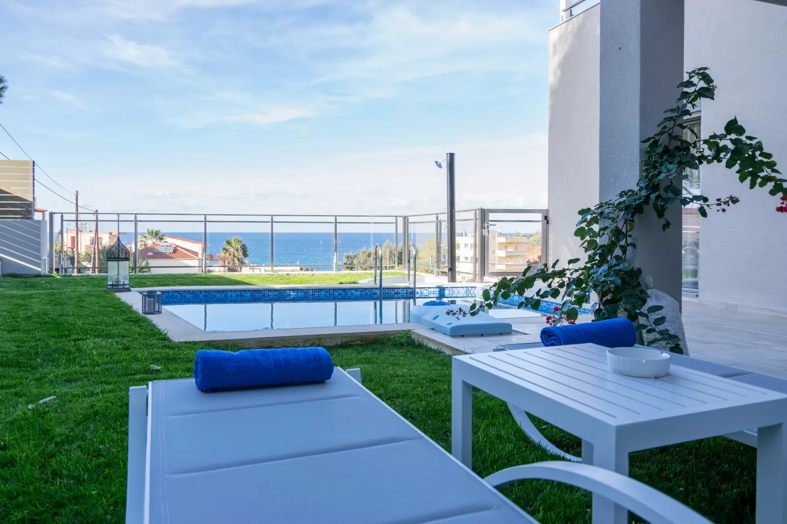 Ilianthos-Pool