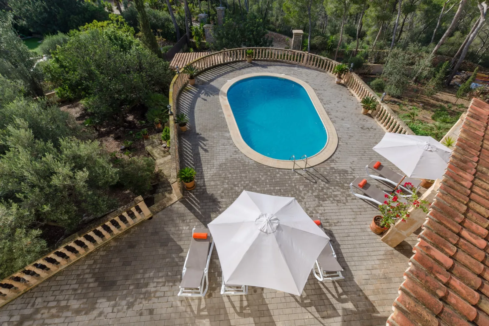 YourHouse Binifat-Pool