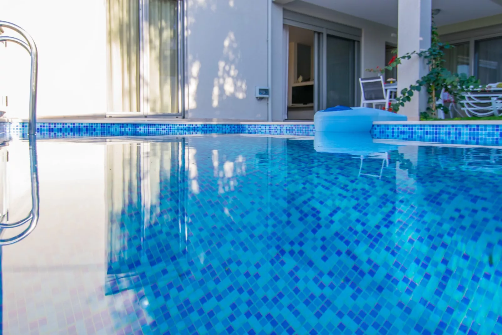 Ilianthos-Pool