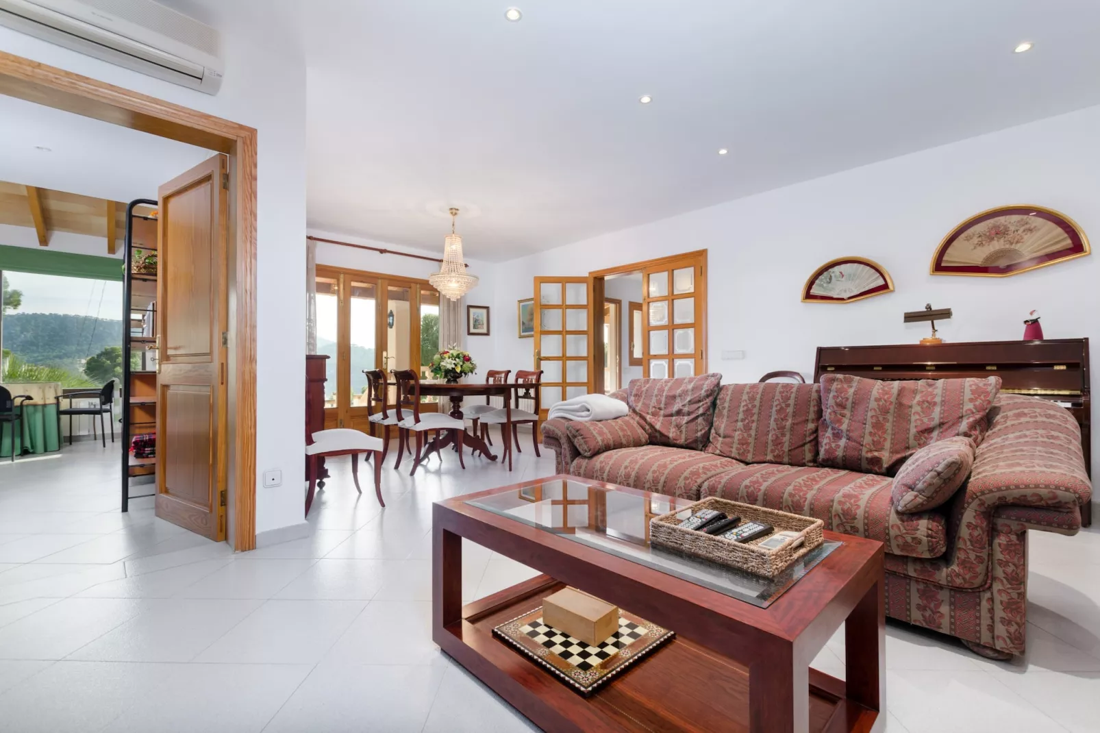YourHouse Binifat-Living room