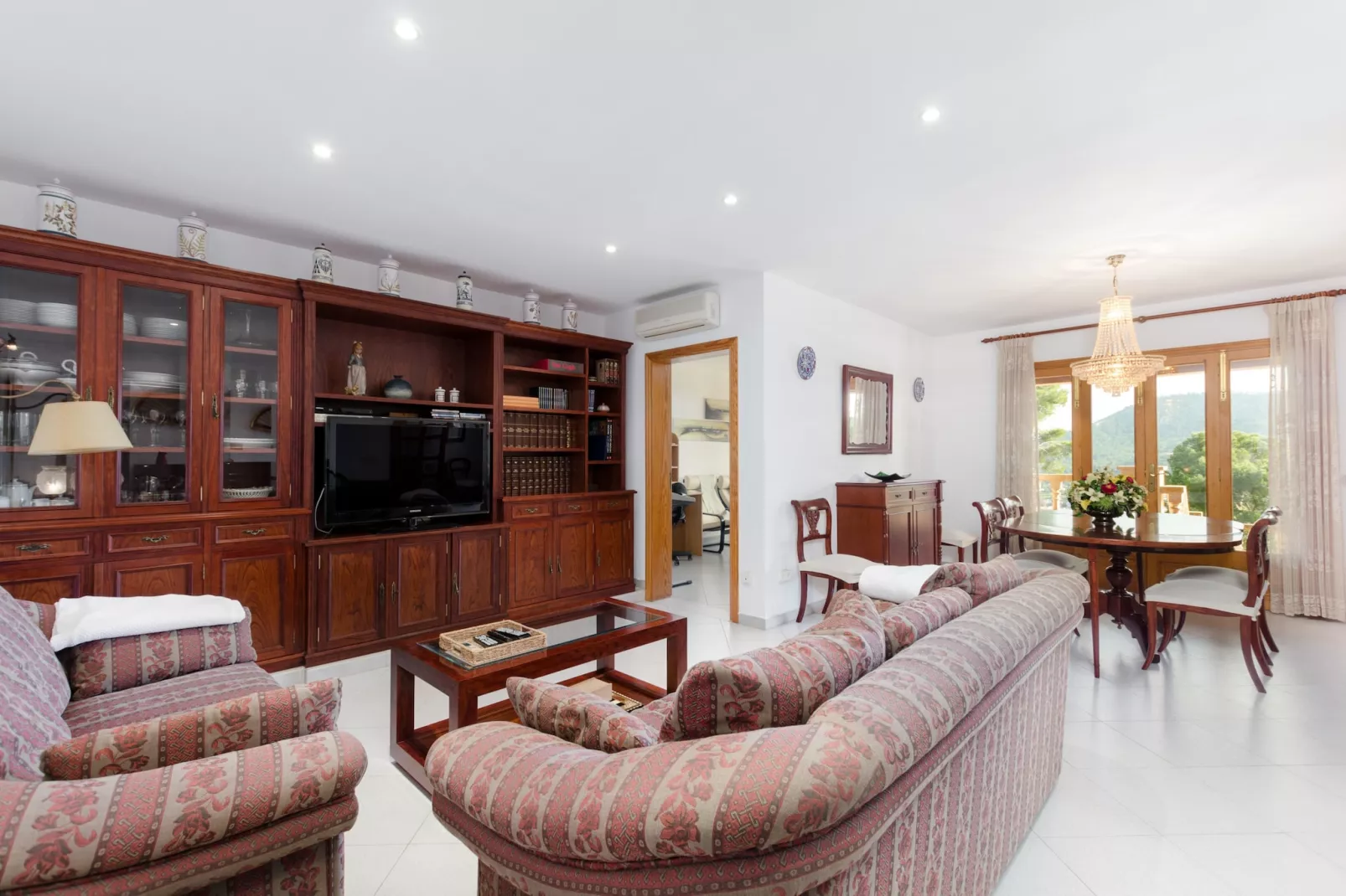 YourHouse Binifat-Living room