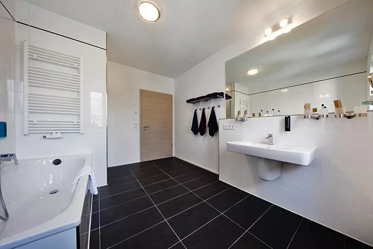 Luxus-Familienappartement / 3 Personen-Bathroom
