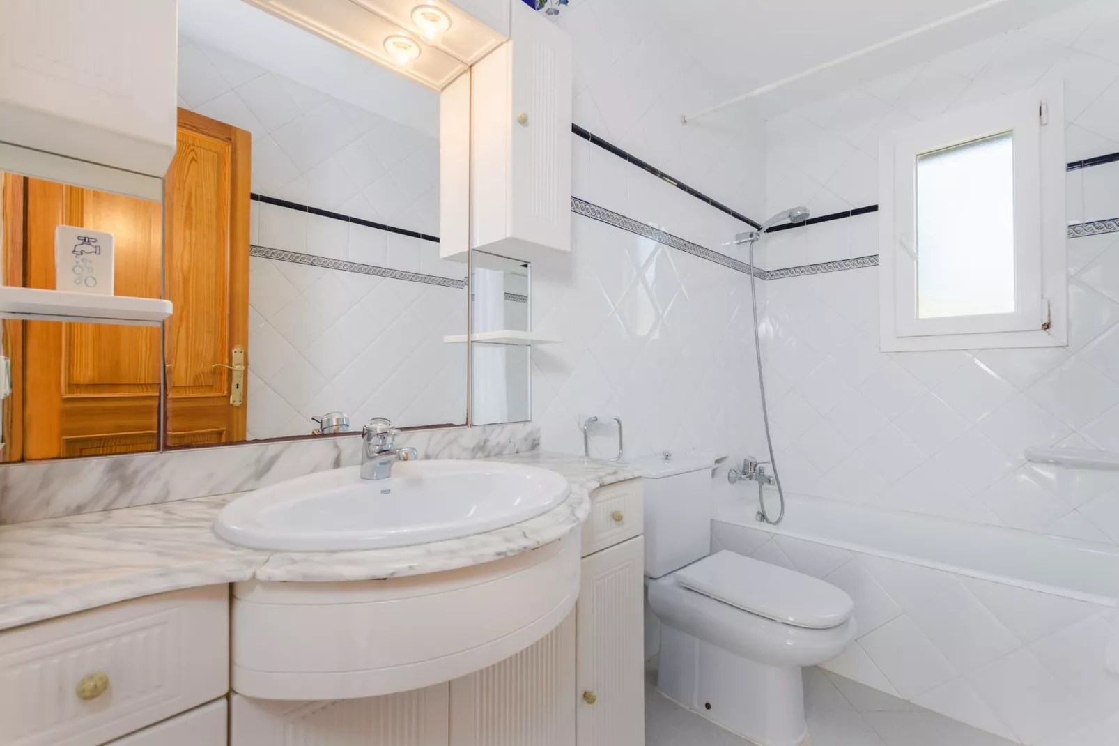 YourHouse Binifat-Bathroom