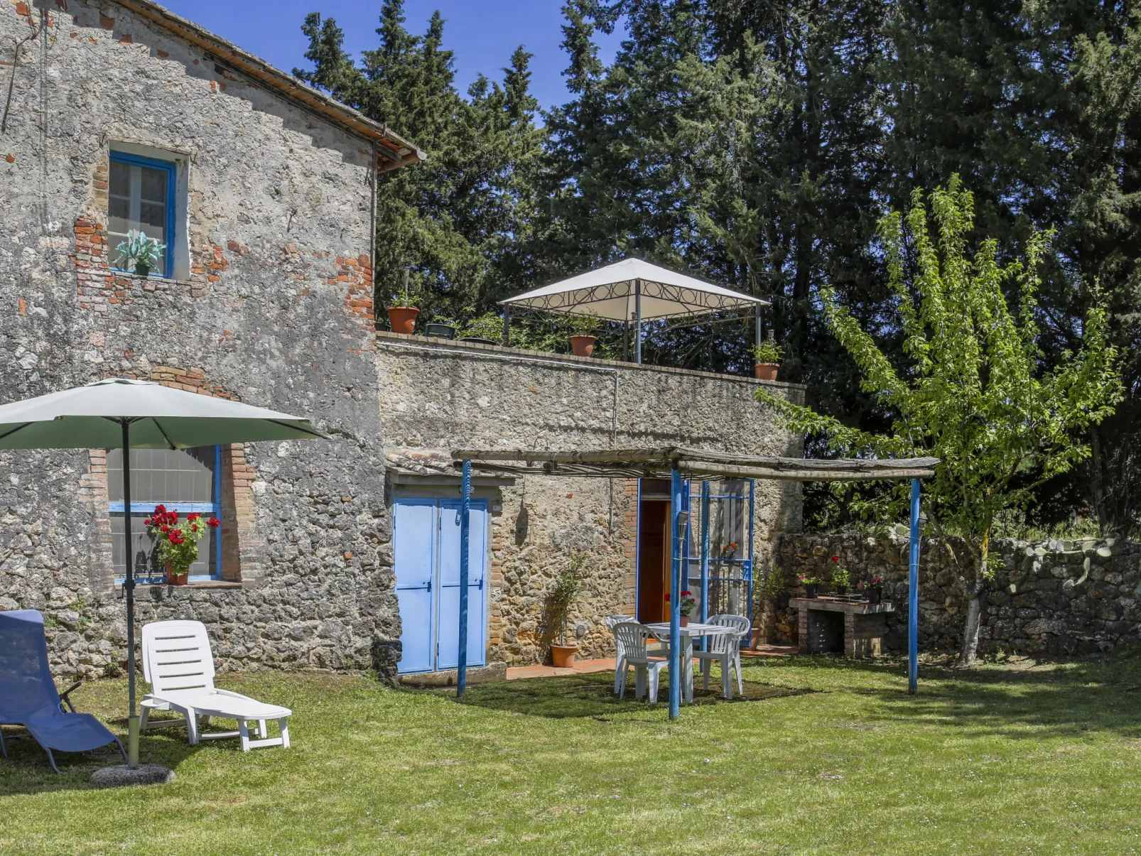 Fattoria Petraglia - Cedro-Draußen
