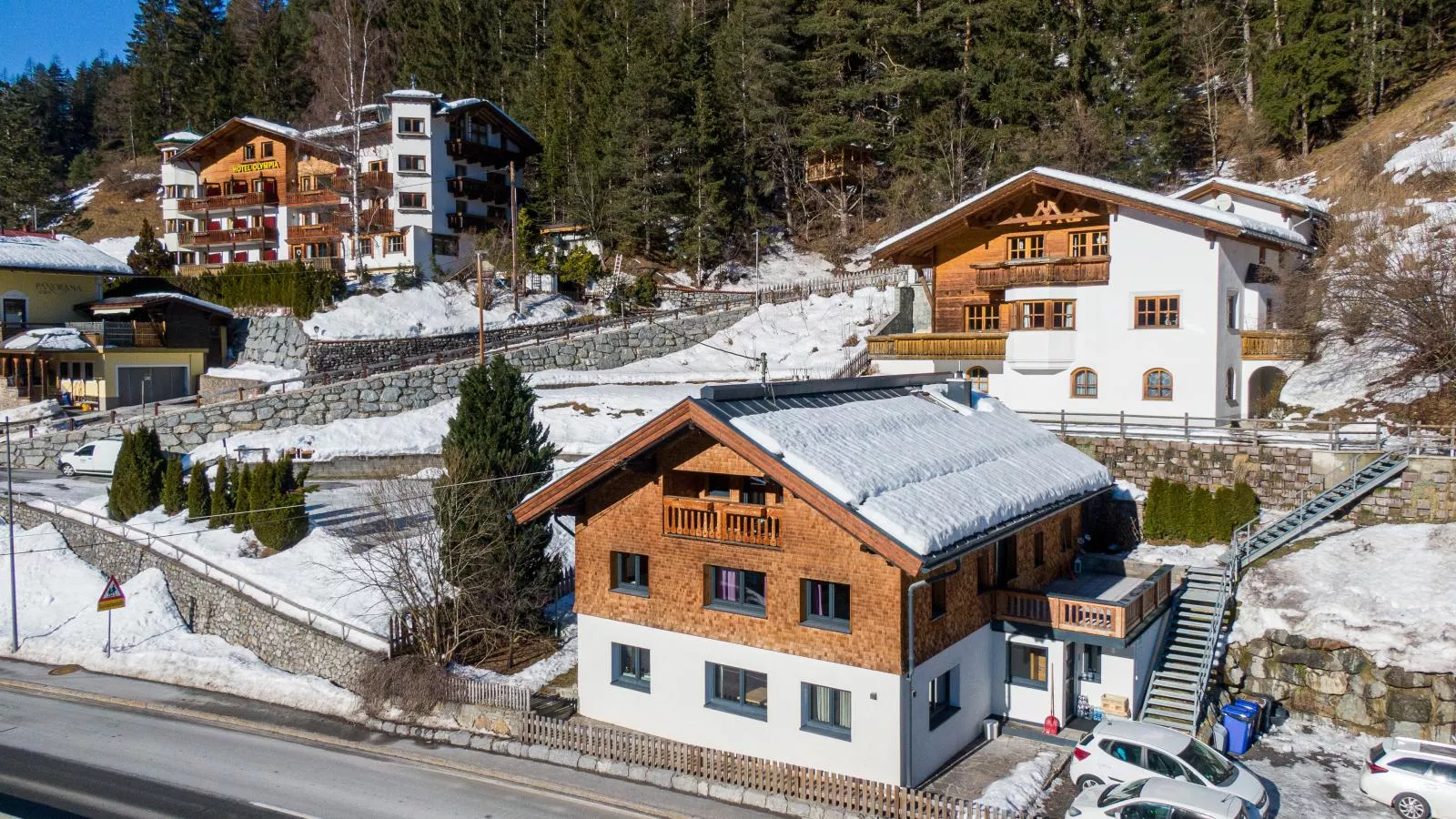 Apart Loisa-Exterior winter