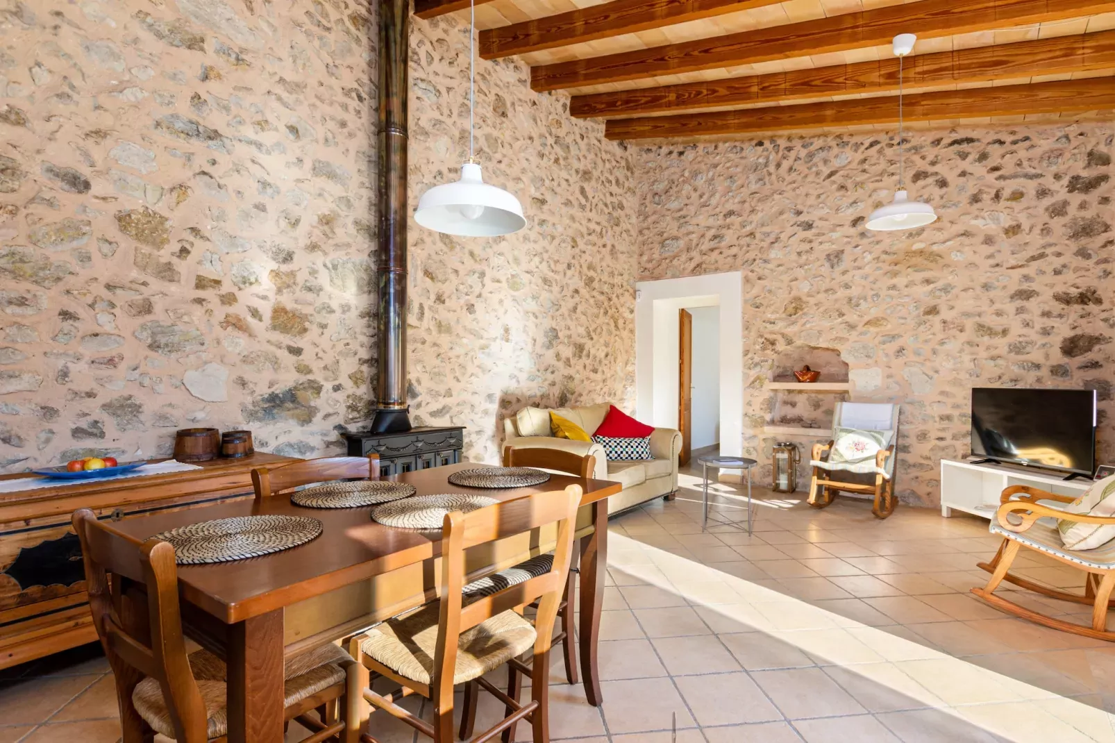YourHouse Son Tey-Salle à manger