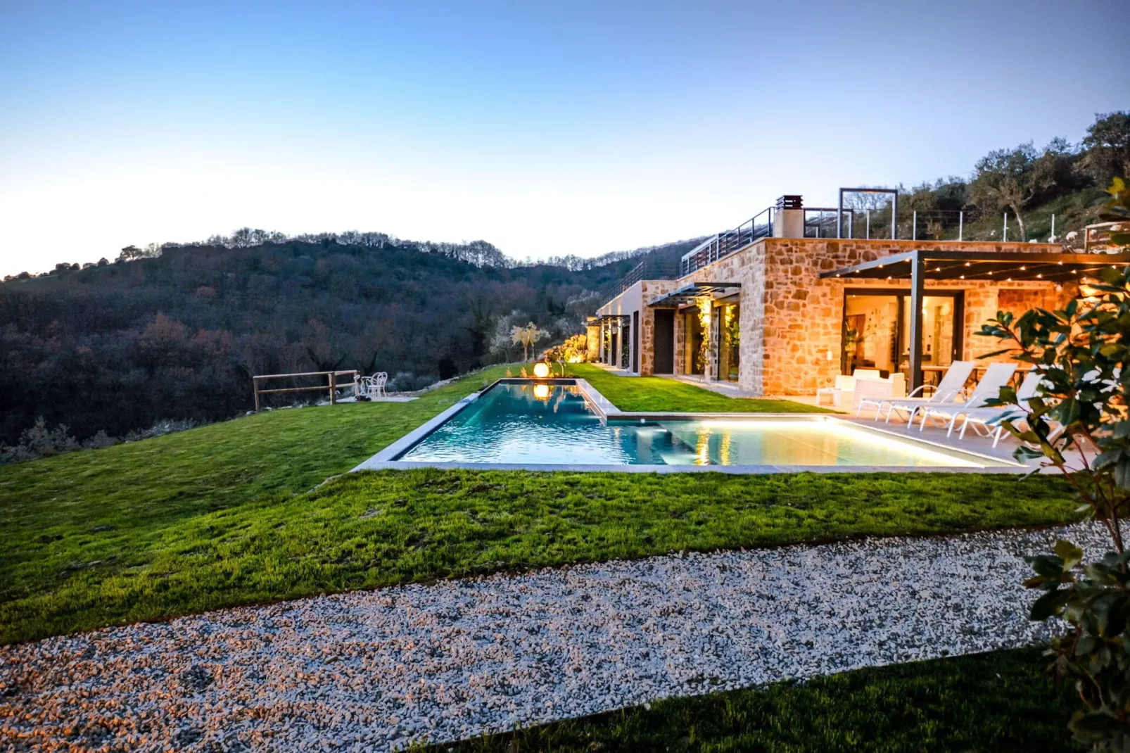 Villa Paradise-Exterior summer
