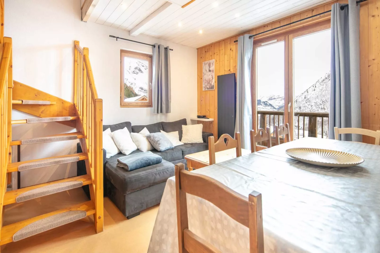 Les Grizzlis N°29 - 4P8-Living room