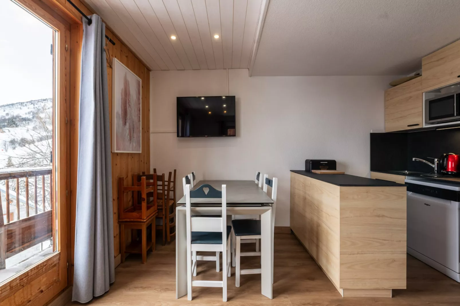 Les Grizzlis N°29 - 4P8-Living room