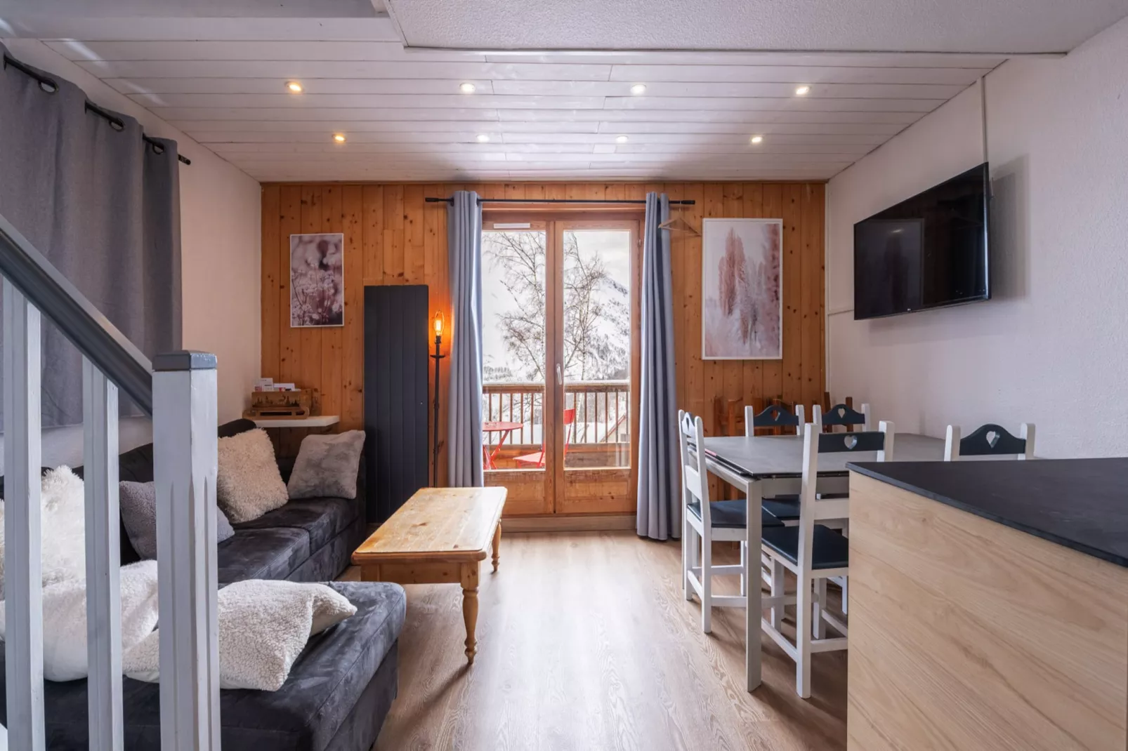 Les Grizzlis N°29 - 4P8-Living room