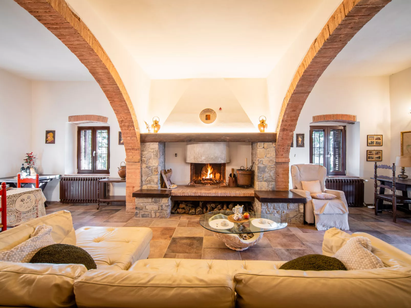Villa Angiolino-Inside