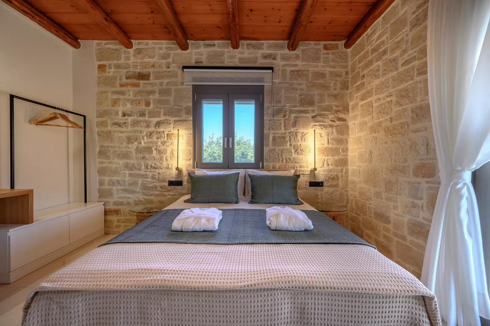 Rosemary-Bedroom