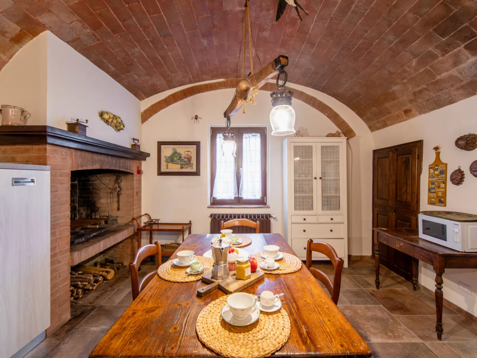 Villa Angiolino-Inside