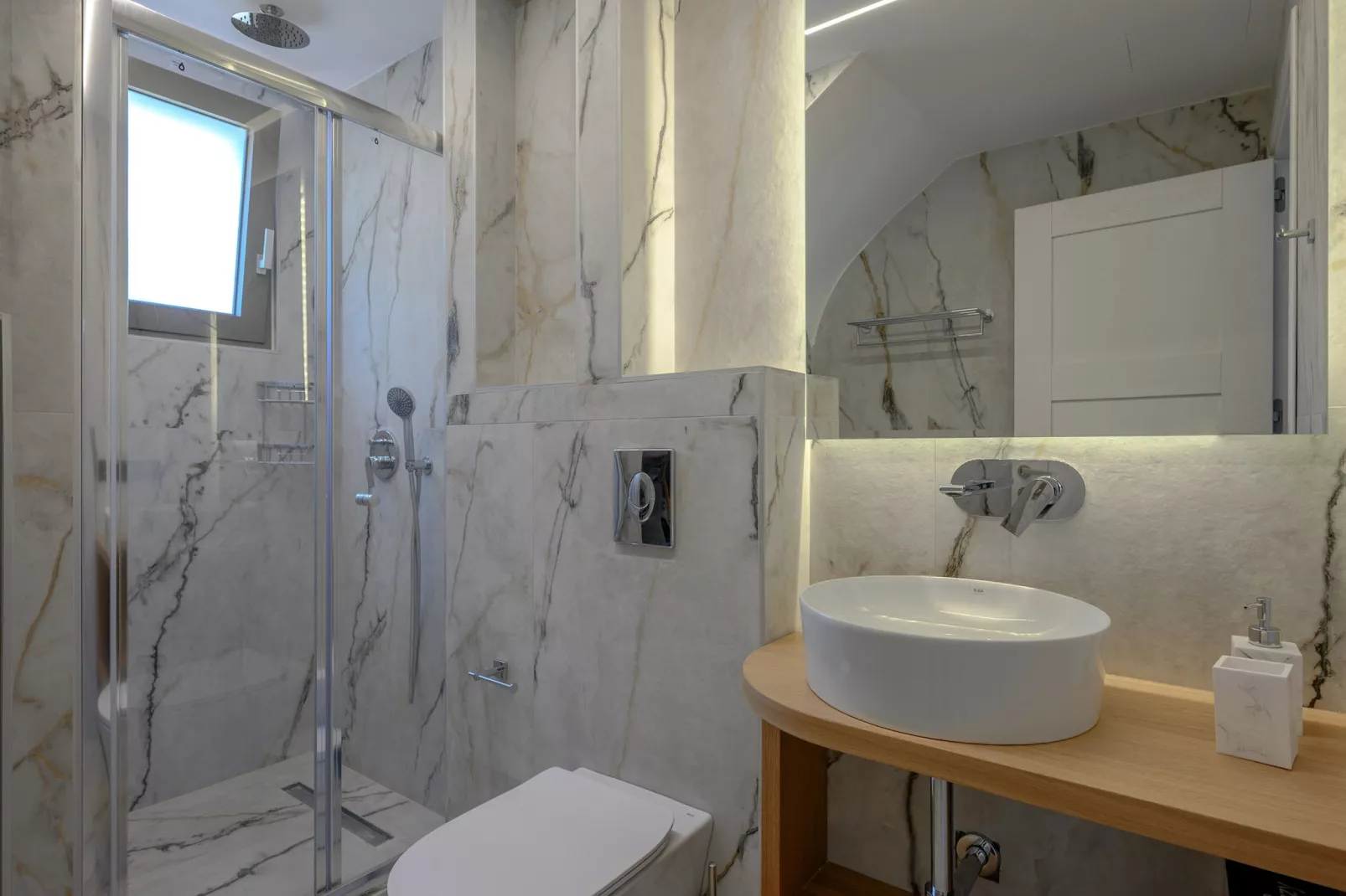 Rosemary-Bathroom