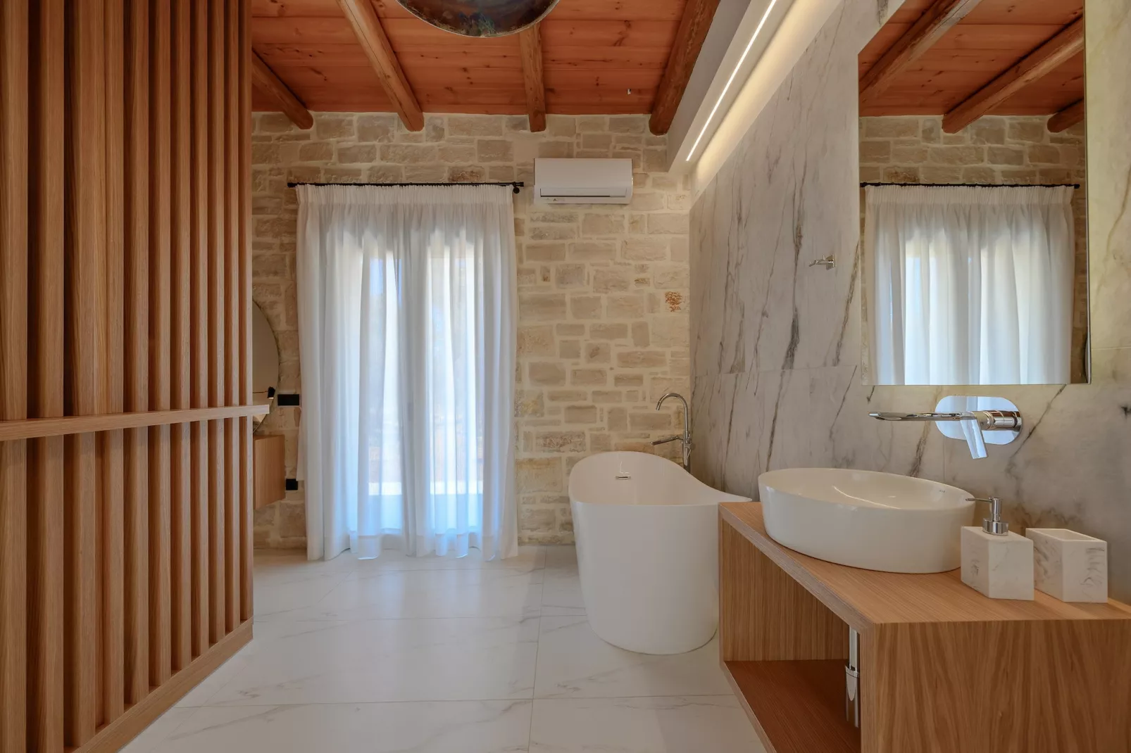 Rosemary-Bathroom