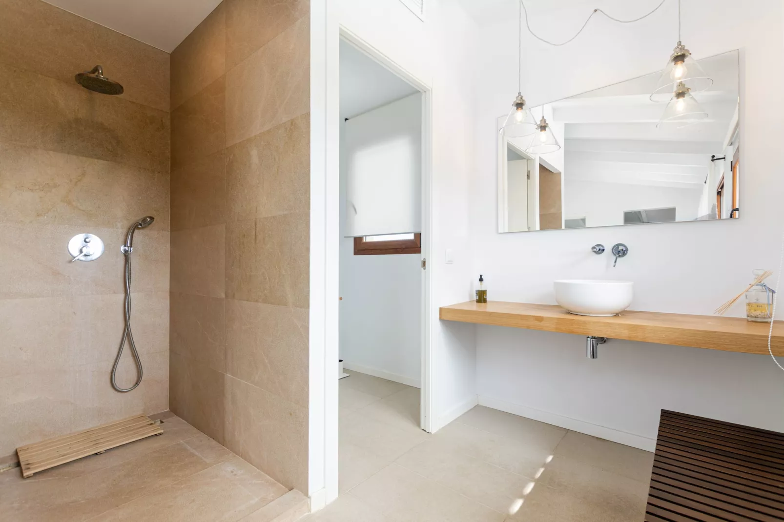 YourHouse Carrera Plana-Badezimmer