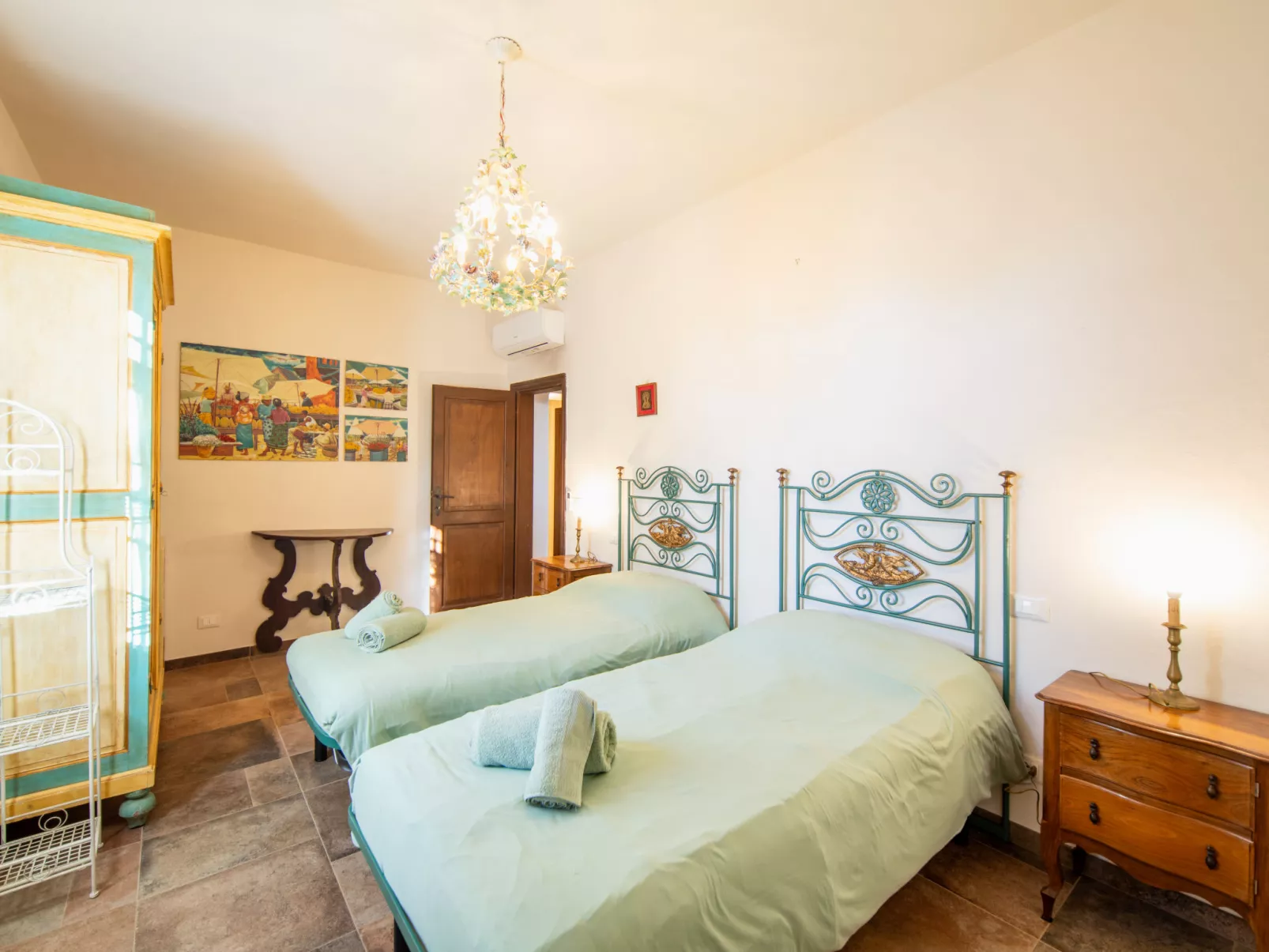 Villa Angiolino-Inside