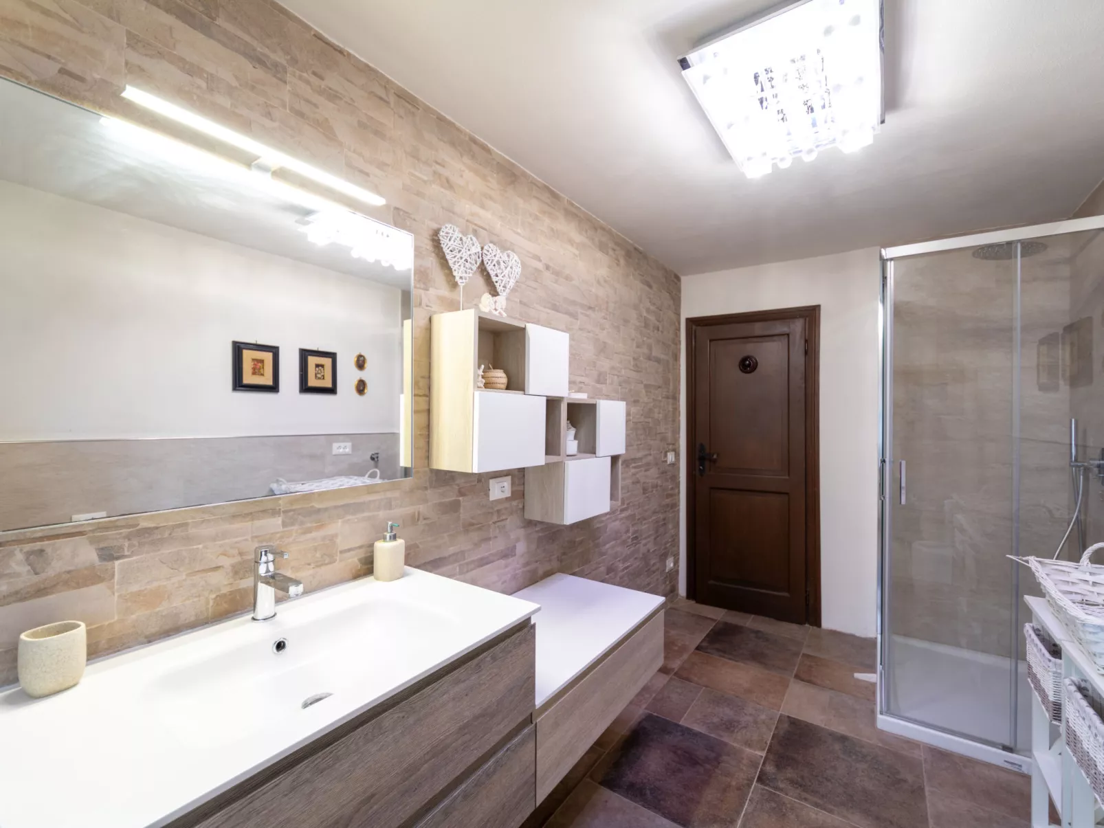 Villa Angiolino-Inside