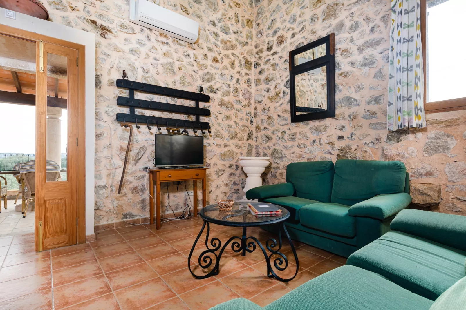 Apartment in rural house, YourHouse Deulosal-Living room