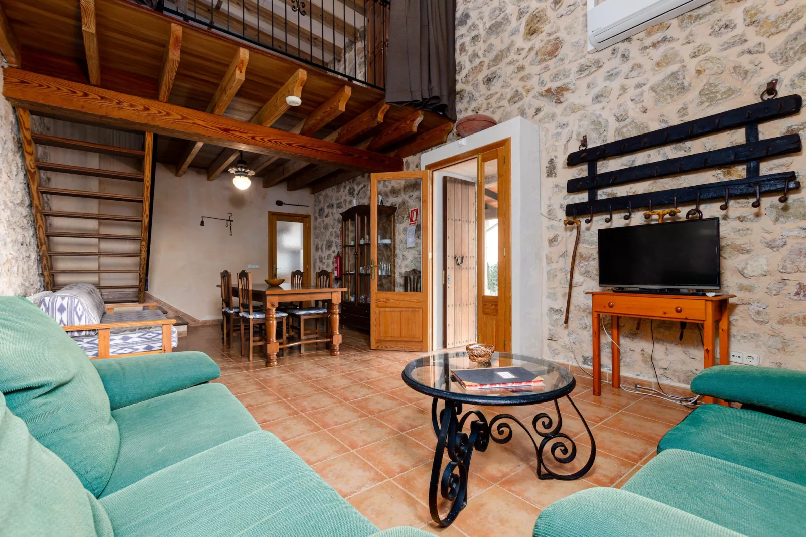 Apartment in rural house, YourHouse Deulosal-Living room