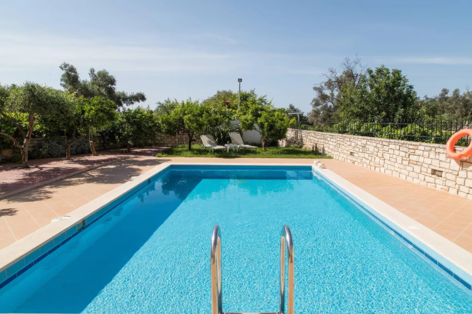 Afroditi 4-Pool