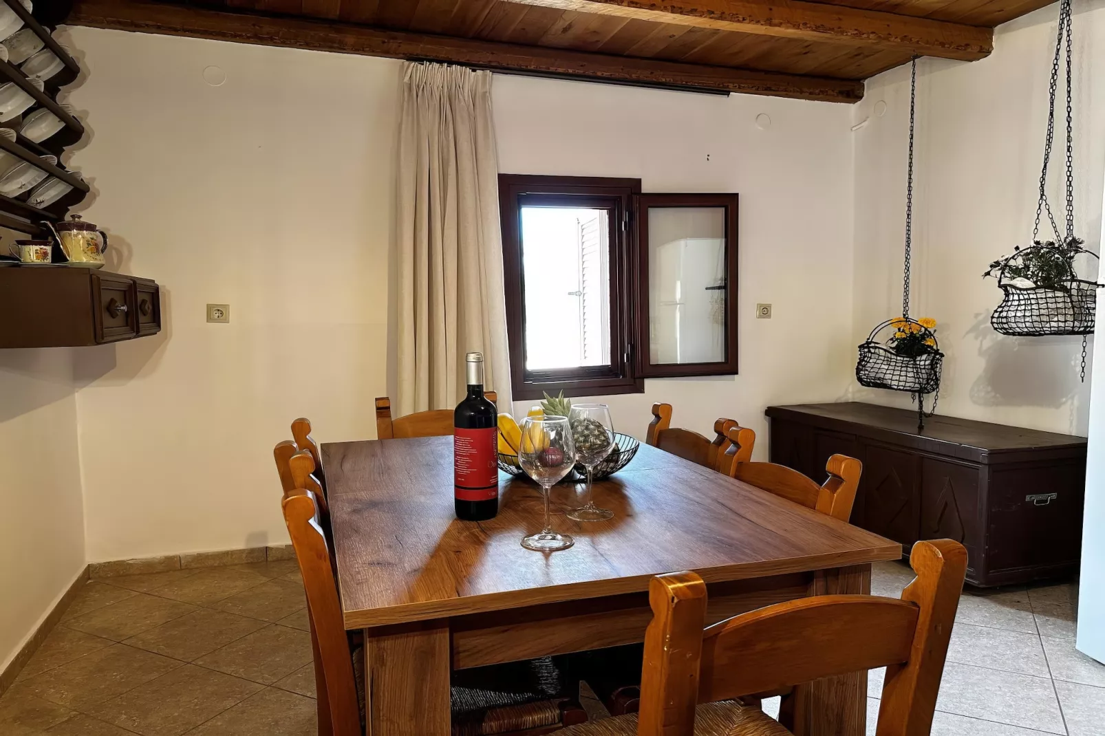 Afroditi 4-Dining room
