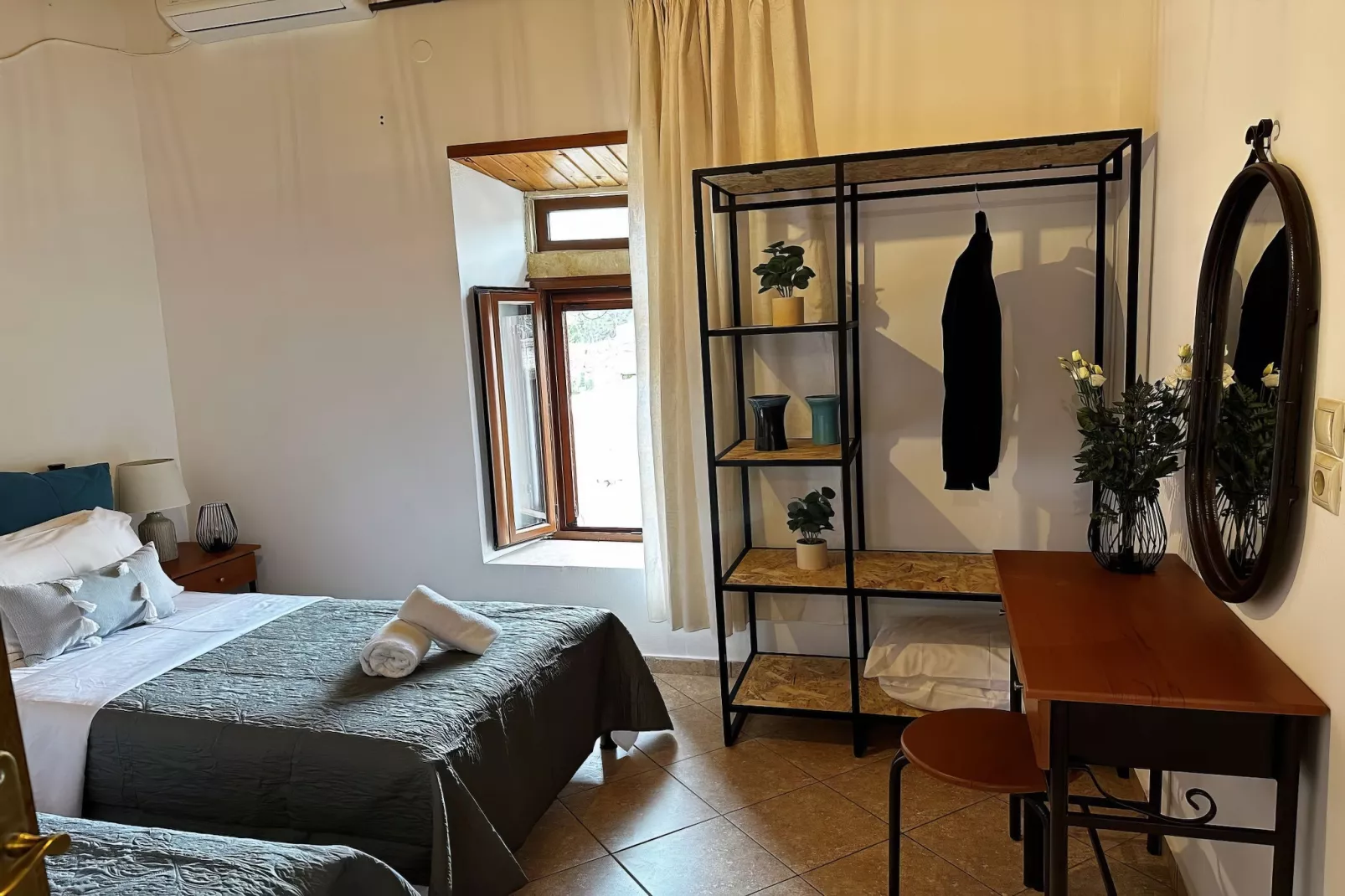 Afroditi 4-Bedroom