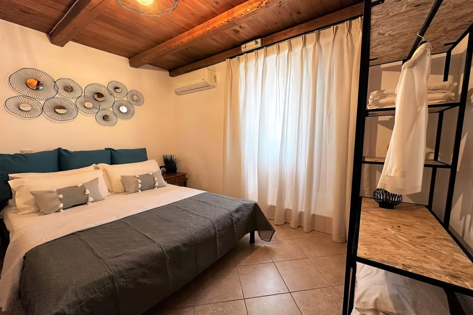 Afroditi 4-Bedroom
