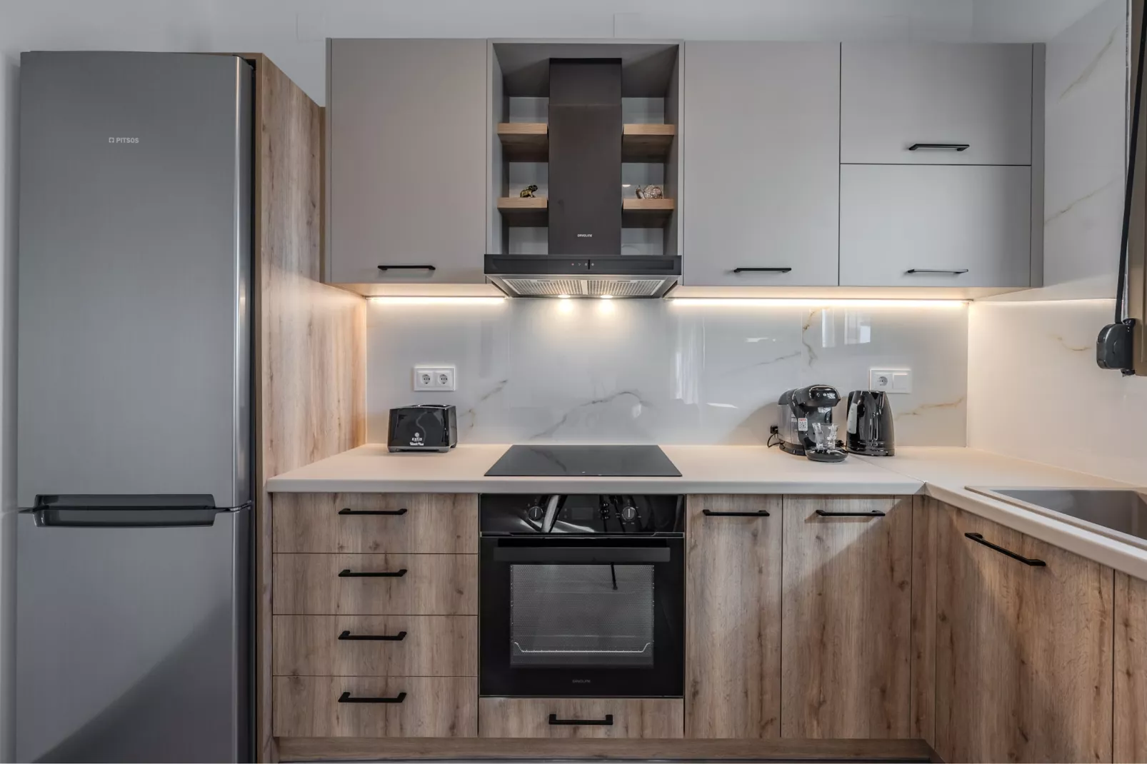 Meli & Gio 1-Kitchen
